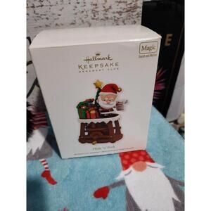 2011 Hallmark Keepsake Club Exclusive Hide 'n' Peek Sound & Motion Ornament